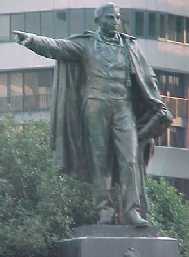 Statue / monument of Benito Juarez in Washington DC by Sculptor Enrique Alciati