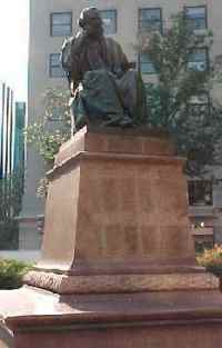 Statue / monument of Henry Wadsworth Longfellow in Washington DC by Sculptor  Thomas Ball and William Couper